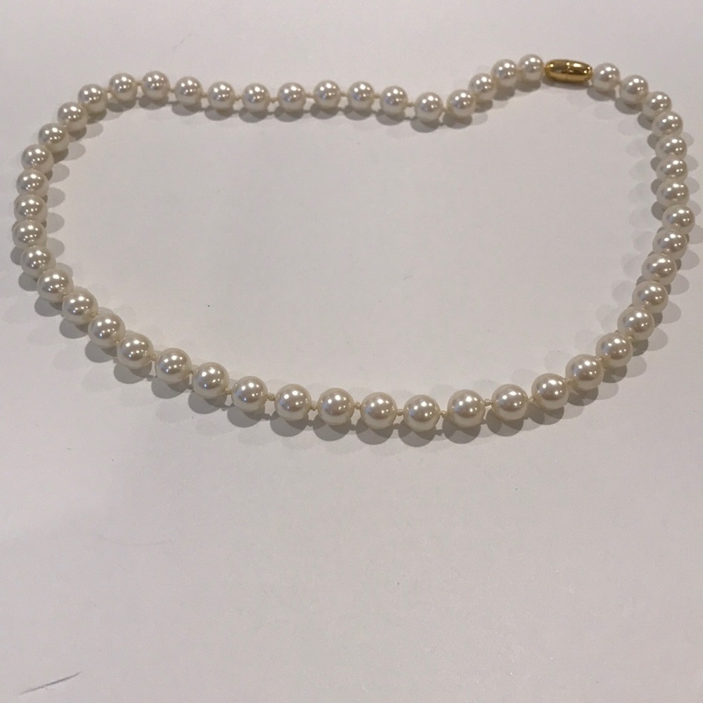 Pearl necklace